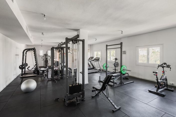 Image No.6-4 Bed Property for sale