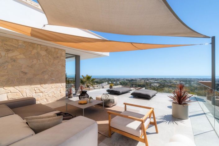 Image No.44-6 Bed Property for sale