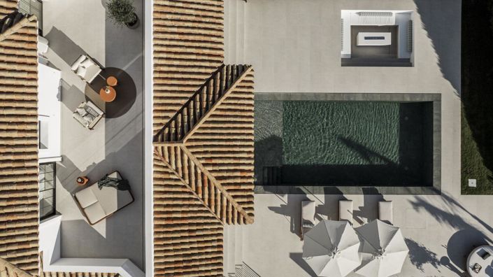 Image No.20-5 Bed Property for sale