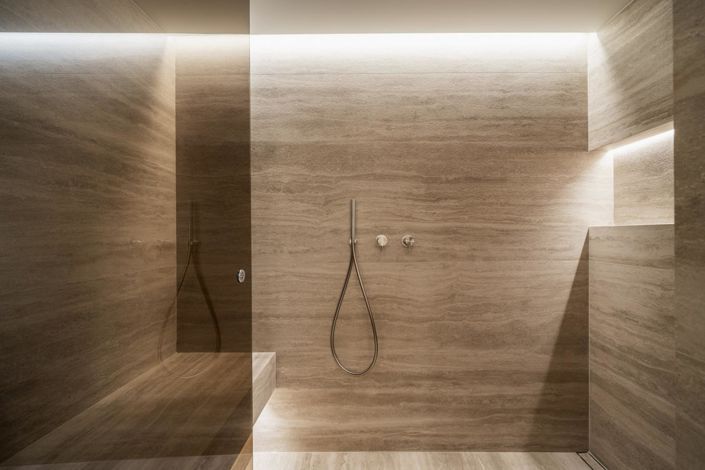 Image No.29-5 Bed Property for sale