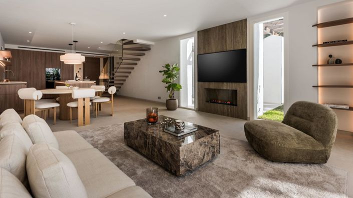 Image No.19-4 Bed Property for sale