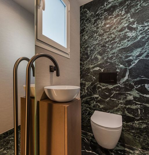 Image No.22-4 Bed Property for sale