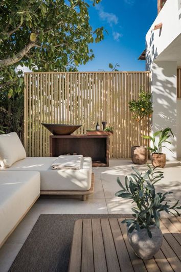 Image No.41-4 Bed Property for sale