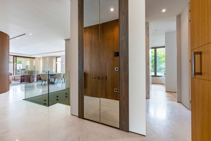 Image No.11-4 Bed Property for sale