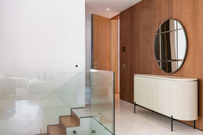 Image No.26-4 Bed Property for sale