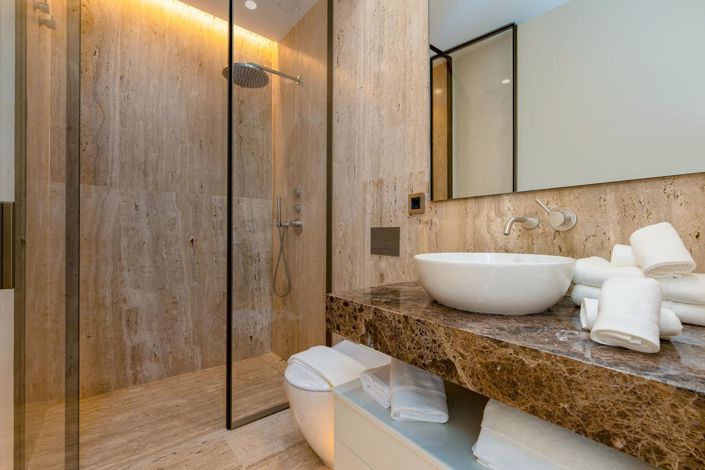 Image No.35-4 Bed Property for sale