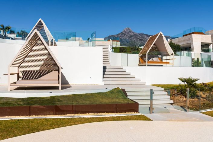 Image No.38-4 Bed Property for sale