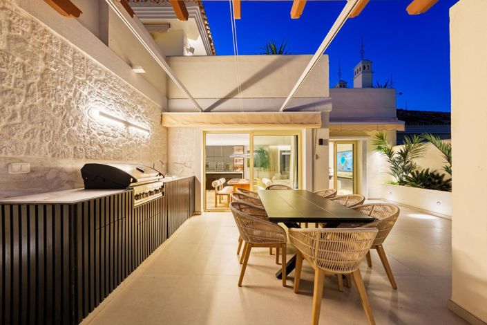 Image No.32-3 Bed Property for sale