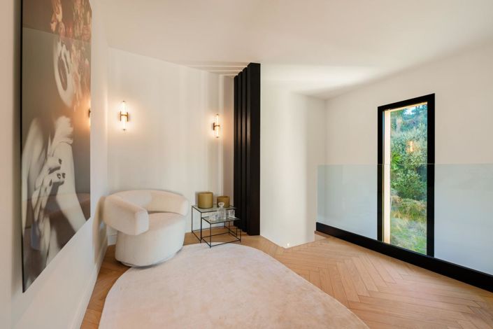 Image No.9-3 Bed Property for sale