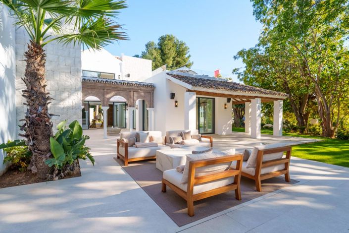 Image No.27-5 Bed Property for sale