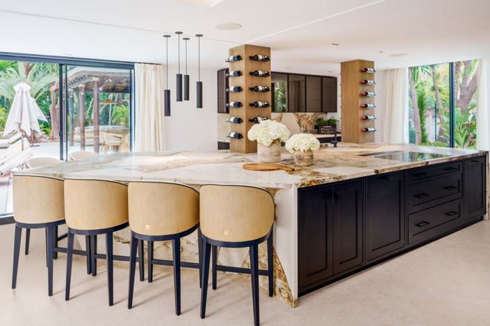 Image No.5-5 Bed Property for sale