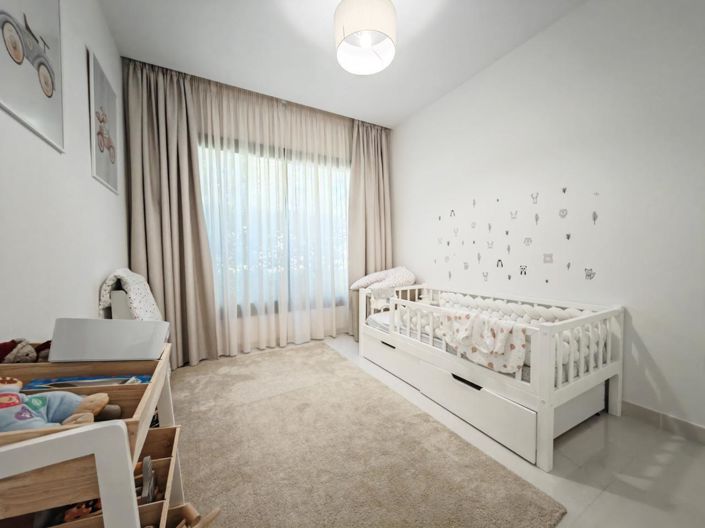 Image No.8-3 Bed Property for sale