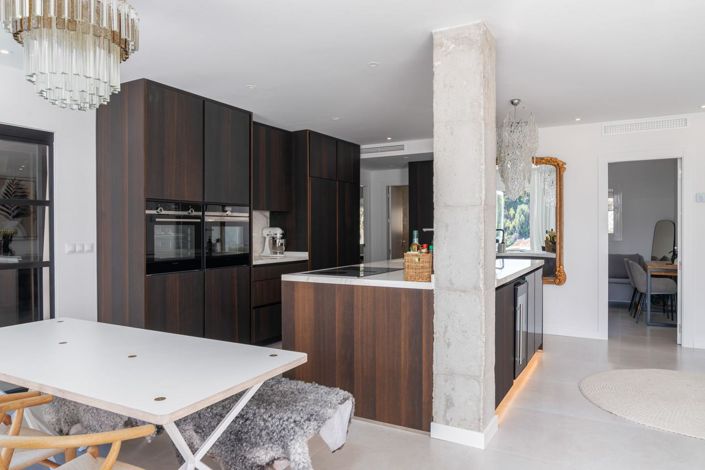 Image No.15-3 Bed Property for sale