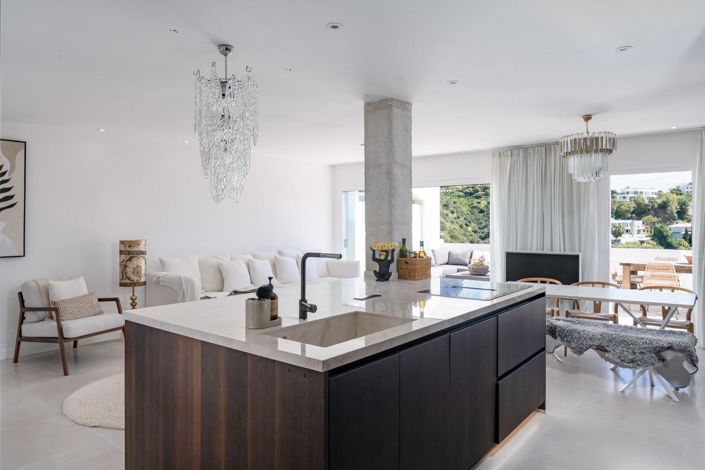 Image No.22-3 Bed Property for sale