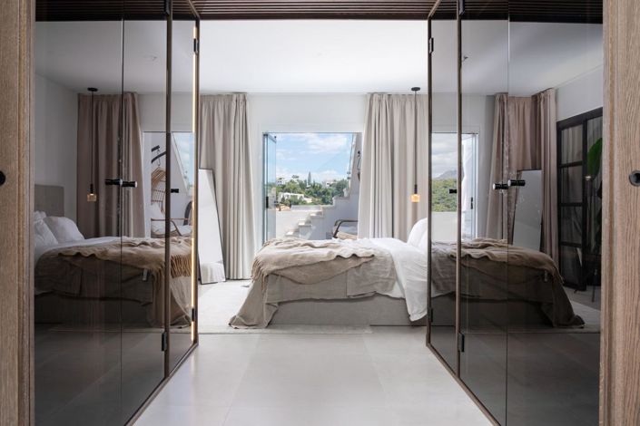 Image No.3-3 Bed Property for sale