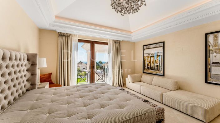 Image No.33-8 Bed Property for sale