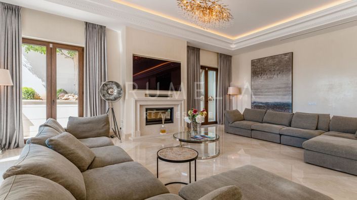 Image No.35-8 Bed Property for sale