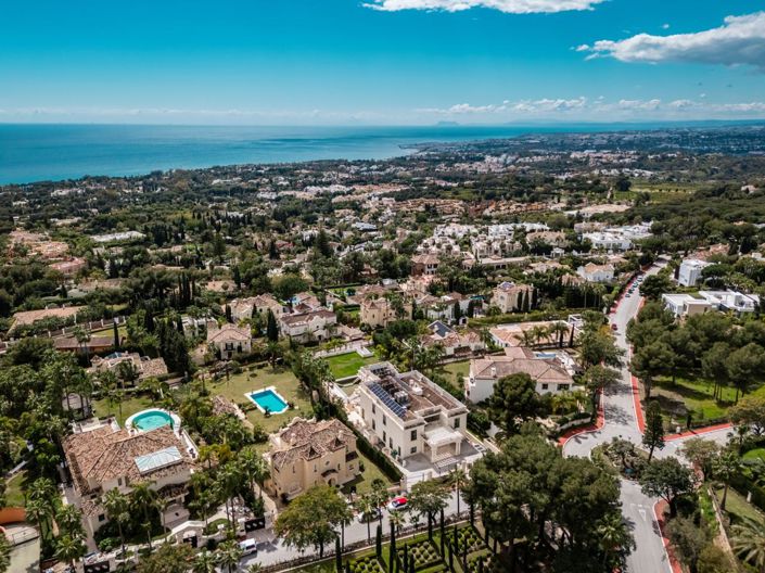 Image No.58-8 Bed Property for sale