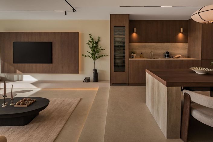 Image No.17-3 Bed Property for sale