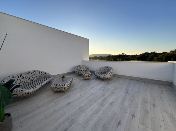 Image No.9-3 Bed Property for sale