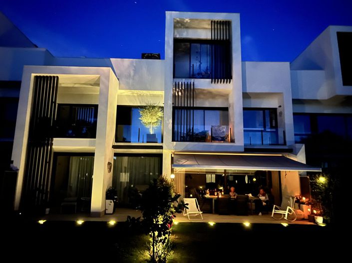 Image No.14-4 Bed Property for sale