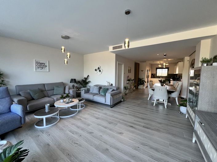 Image No.21-4 Bed Property for sale