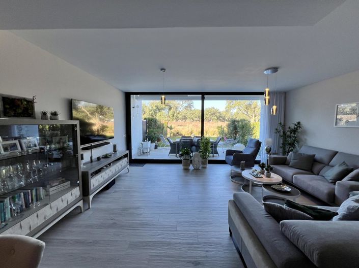 Image No.31-4 Bed Property for sale