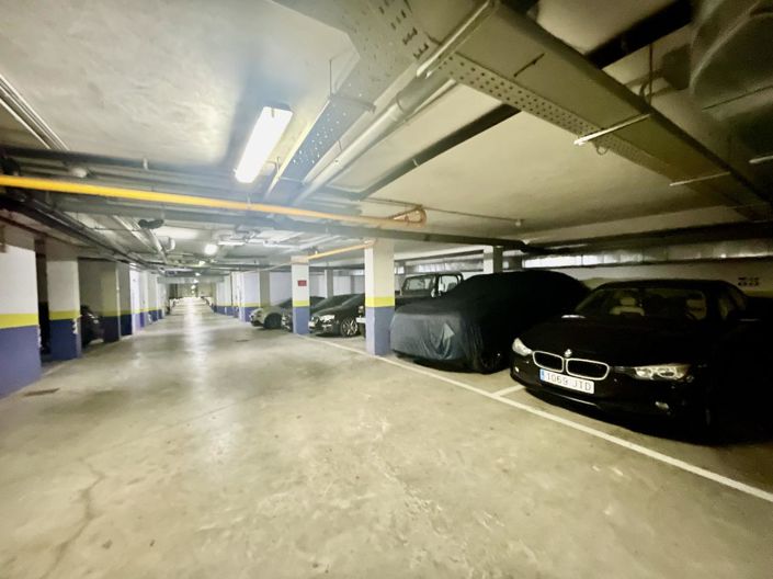 Image No.36-3 Bed Property for sale