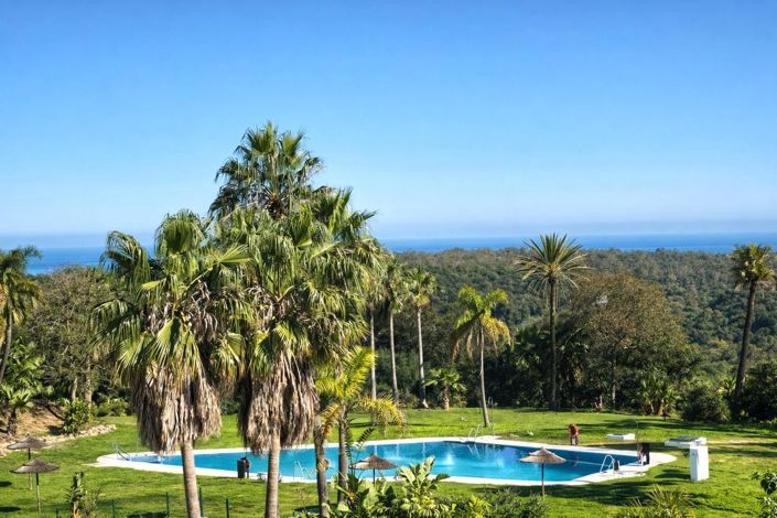 Image No.5-3 Bed Property for sale