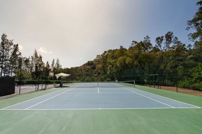 Image No.17-3 Bed Property for sale