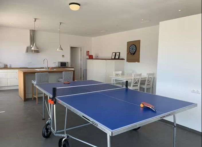 Image No.28-6 Bed Property for sale