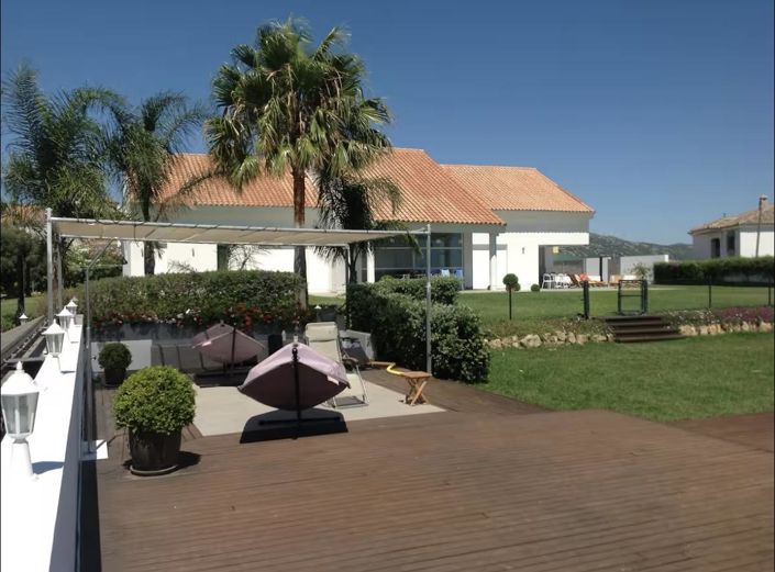 Image No.5-6 Bed Property for sale