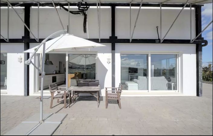 Image No.50-6 Bed Property for sale