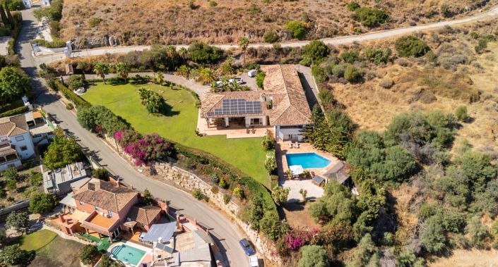 Image No.30-5 Bed Property for sale