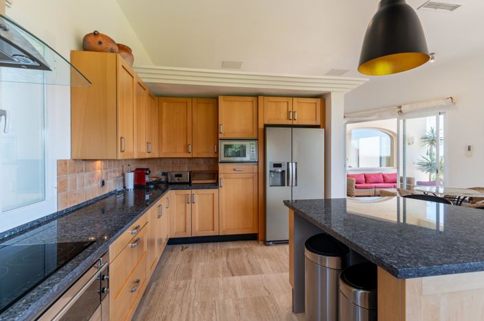 Image No.7-5 Bed Property for sale