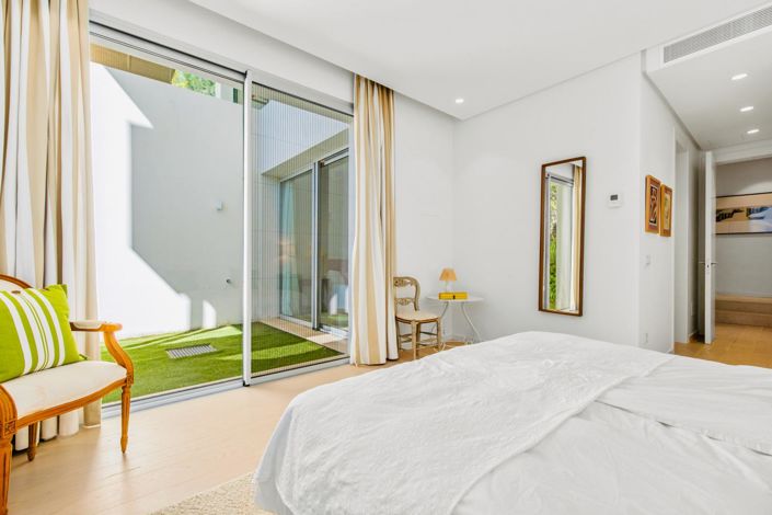 Image No.16-3 Bed Property for sale