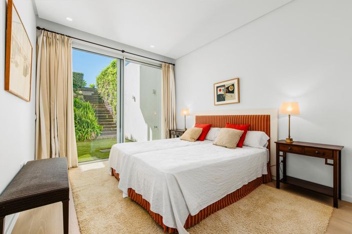 Image No.33-3 Bed Property for sale