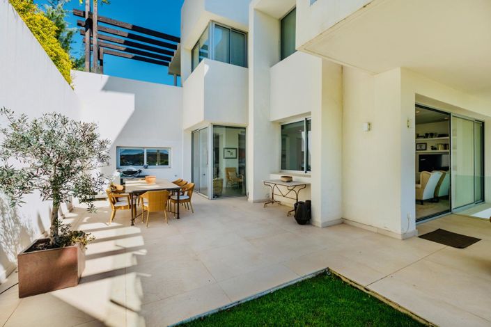 Image No.6-3 Bed Property for sale