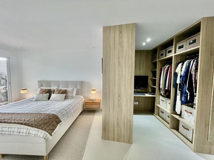 Image No.16-3 Bed Property for sale