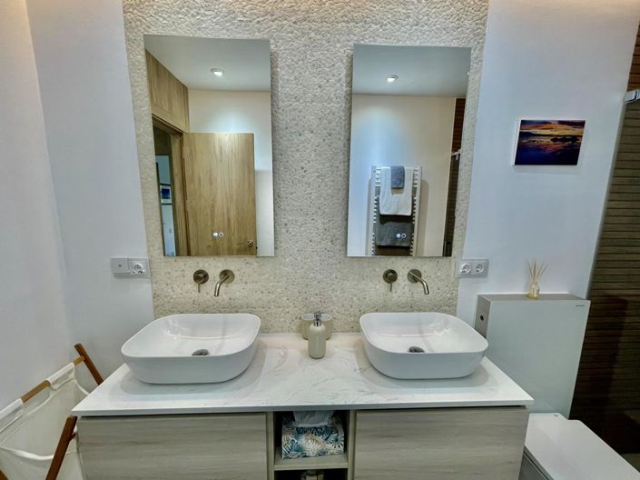 Image No.23-3 Bed Property for sale
