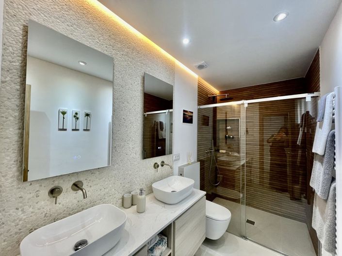 Image No.24-3 Bed Property for sale