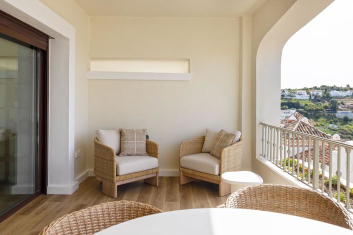 Image No.30-3 Bed Property for sale