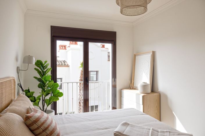 Image No.33-3 Bed Property for sale