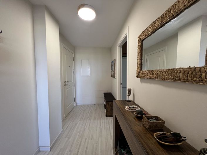 Image No.10-2 Bed Property for sale