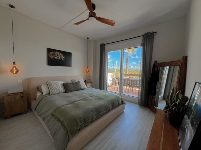 Image No.27-2 Bed Property for sale