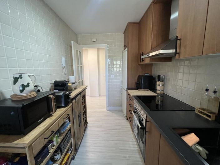 Image No.9-2 Bed Property for sale