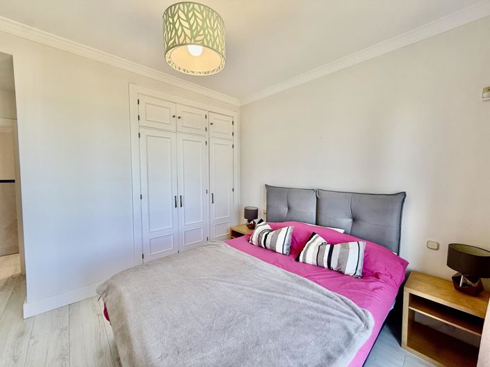 Image No.30-3 Bed Property for sale