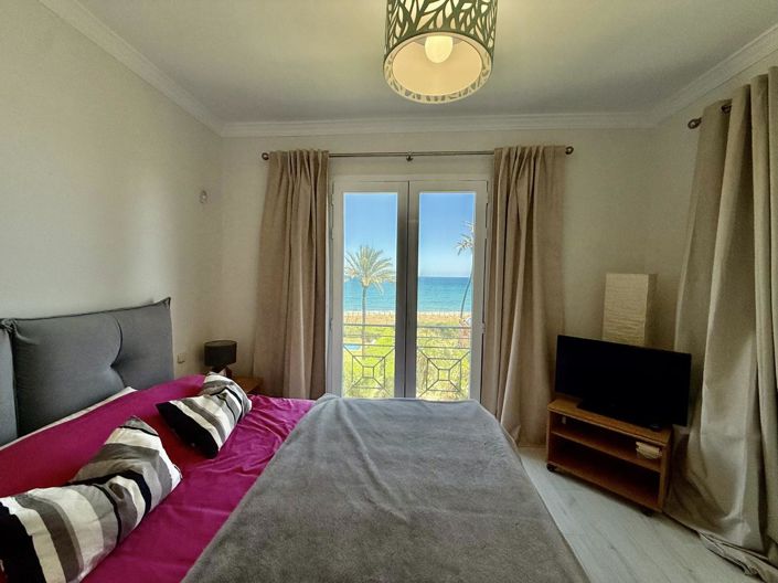 Image No.32-3 Bed Property for sale