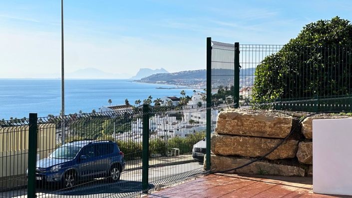 Image No.17-2 Bed Property for sale