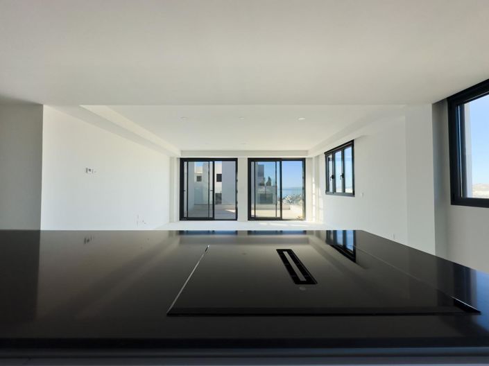 Image No.9-2 Bed Property for sale